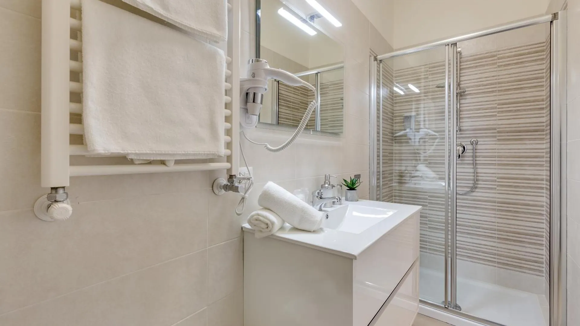 Rooms Vidar Train Station Venedik 0*,  İtalya